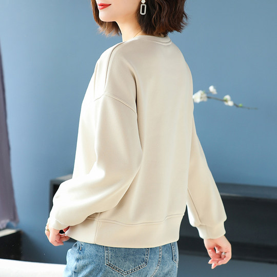 Fox clan lanza nuevas sudaderas holgadas y reductoras de edad