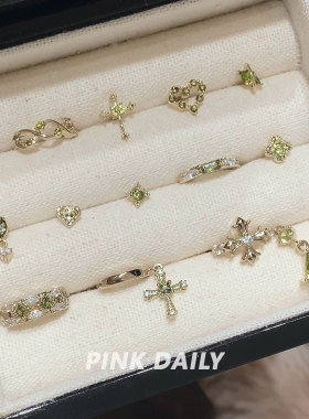 Pink Daily橄榄绿色爆闪锆石独特钛钢耳钉耳环女金色耳骨钉耳饰