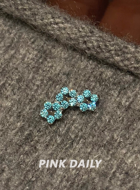 Pink Daily爆闪蓝色花朵锆石f136医用钛合金耳钉养耳洞耳骨钉耳饰