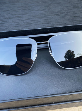 无螺丝超轻设计高清尼龙时尚墨镜