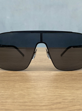 马登超轻无螺丝帅气尼龙偏光墨镜