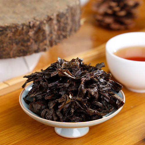 怡清源2013陈料千两茶饼正宗湖南安化黑茶年轮非遗花卷茶正品600g - 图1