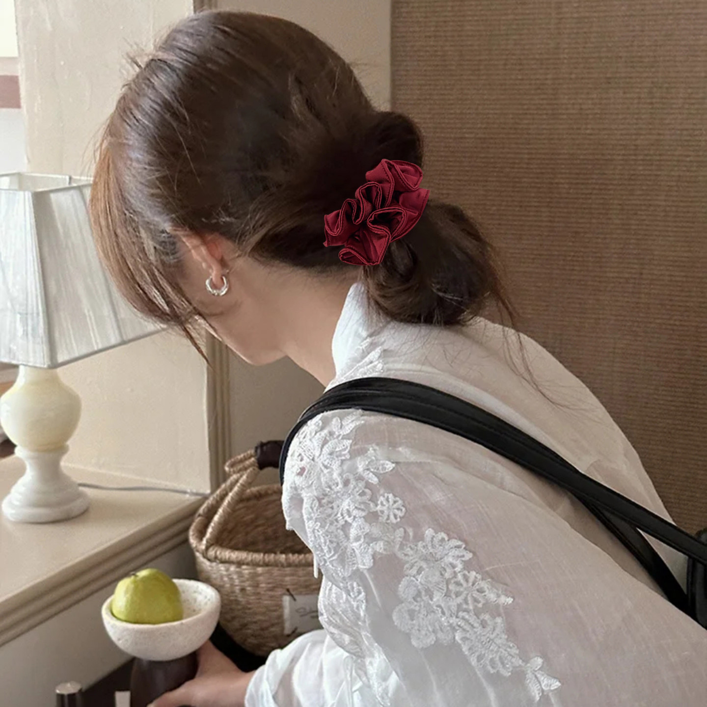 新年红喜庆缎面小肠发圈女蝴蝶结珍珠头绳高级感牛奶丝本命年发绳,淘宝优惠券,粉丝福利购,淘宝优惠卷