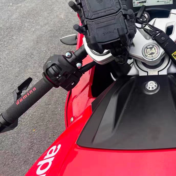 适用阿普利亚RS660/GPR125/150/GPR250R改装多米诺手把胶防滑把套 - 图1