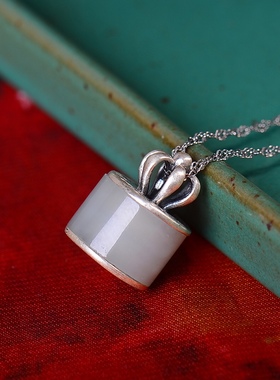 S925银镀18K金镶和田玉路路通珐琅宫廷复古吊坠汉服配饰玉坠项链