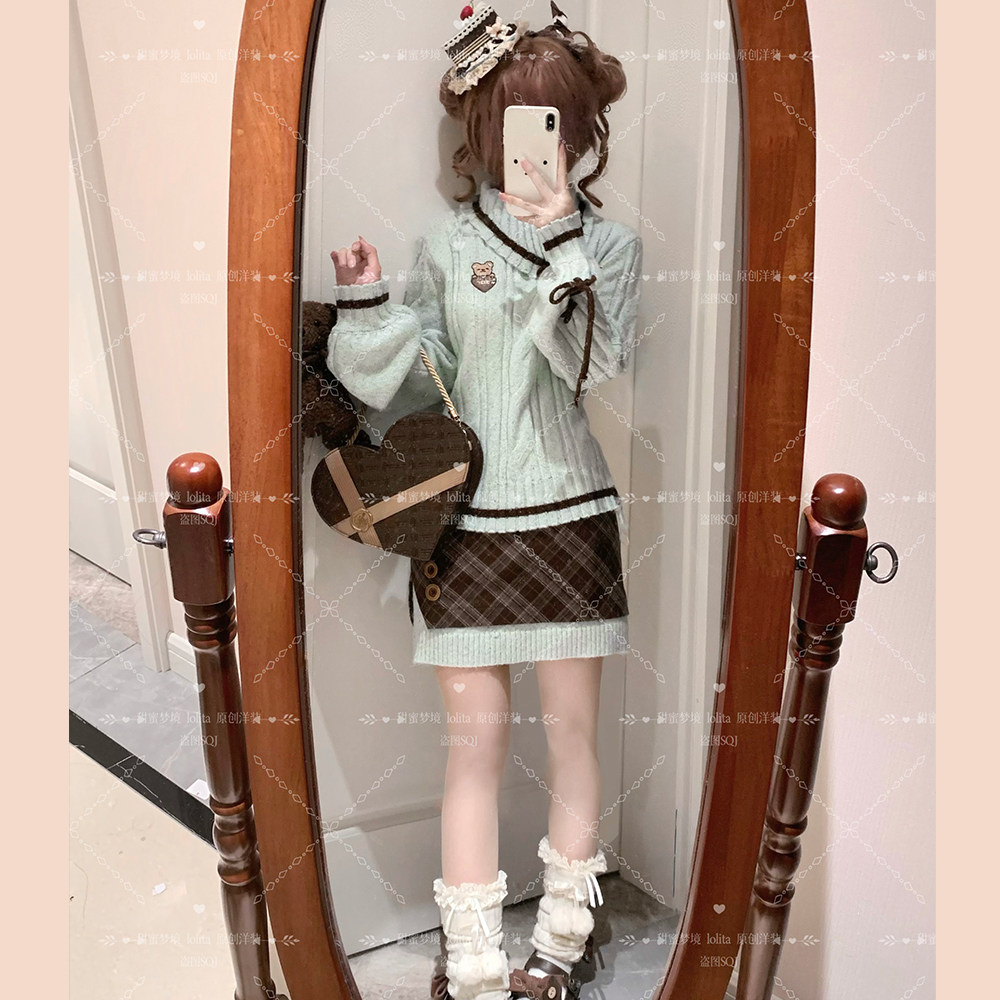 薄巧小熊毛衣套装薄荷巧克力短裙小熊刺绣秋冬甜蜜梦境两件套 - 图1