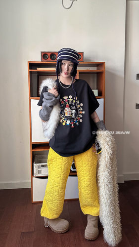 YU冬圣诞款卡通史努比花生家族彩拔印花加厚磨毛宽松圆领短袖T恤 - 图2