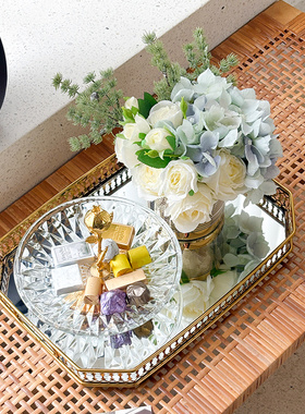 赫本家设计师搭配轻奢花艺摆件