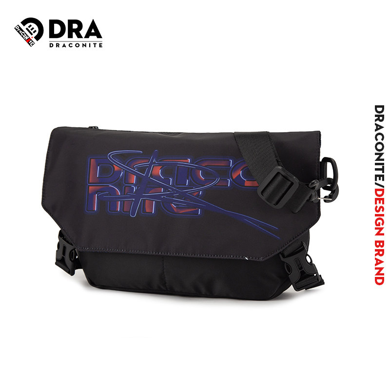 draconite夏季新品时尚潮流男胸包 draconite男士包袋