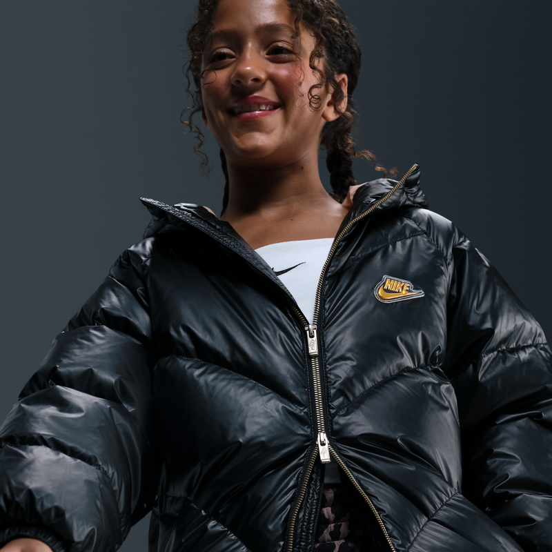 耐克大童珠光感羽绒服外套冬季男女童时尚双向拉链NIKE IQ9828,淘宝优惠券,粉丝福利购,淘宝优惠卷