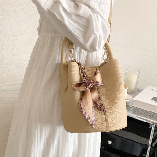 【清仓特卖】高级感包包女式2025新款时尚百搭手提单肩斜挎包清仓 - 图1