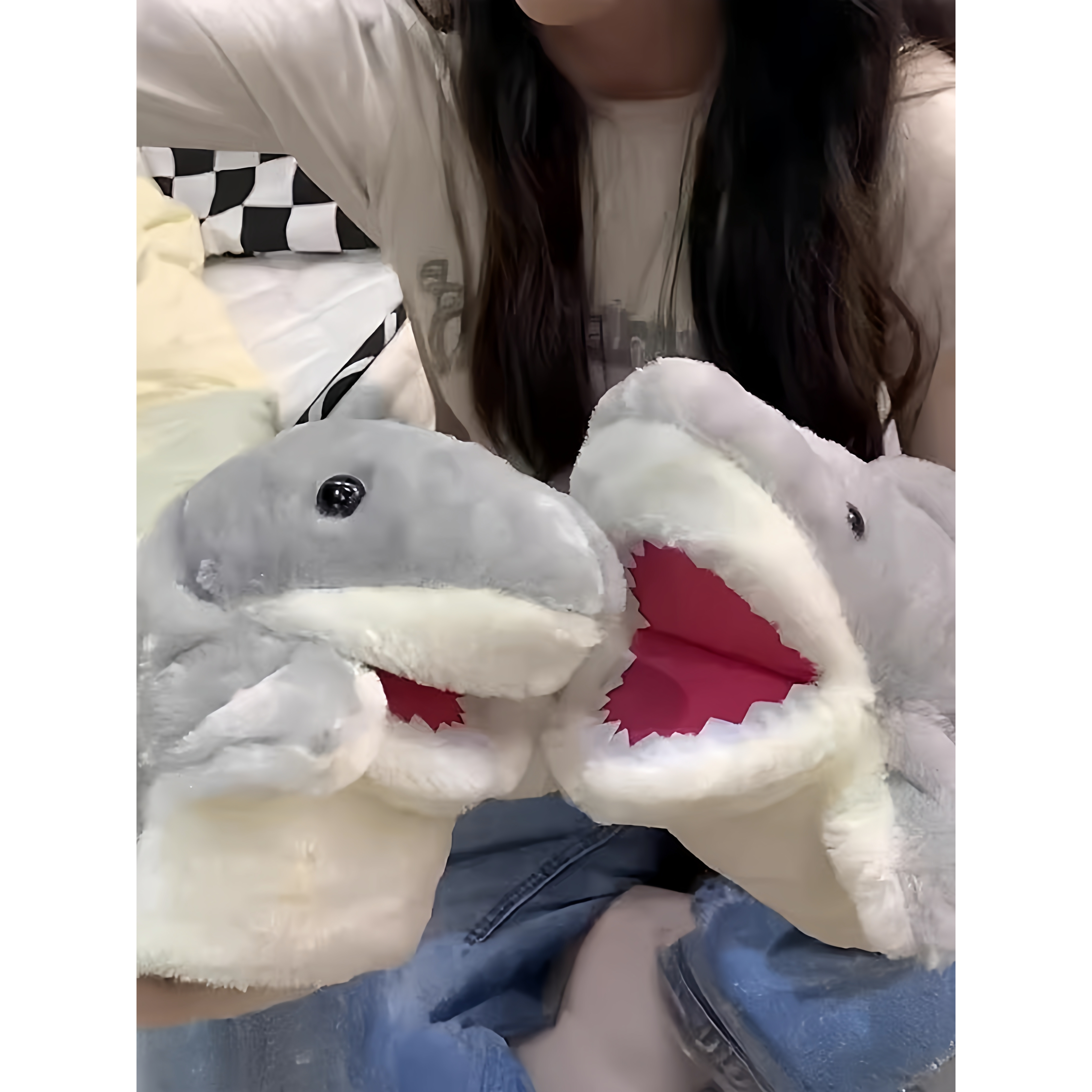 鲨鱼手偶手套可张嘴六一儿童节礼物毛绒互动鲨臂玩偶玩具男女孩子,淘宝优惠券,粉丝福利购,淘宝优惠卷