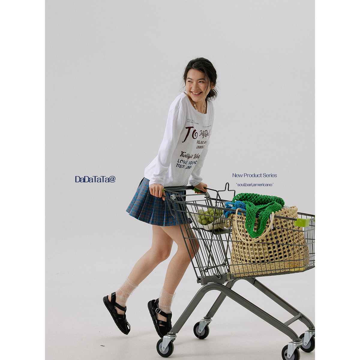 晶咕白标DADATATA【美式简括】大圆领印花长袖T胖mm大码初春穿搭 - 图0