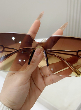 男女太阳镜百搭防紫外线潮酷墨镜遮阳防晒开车时尚街拍女士复古潮
