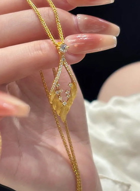 格调 小红书爆款气质金色拉丝羽毛点钻项链独特设计款锁骨链女