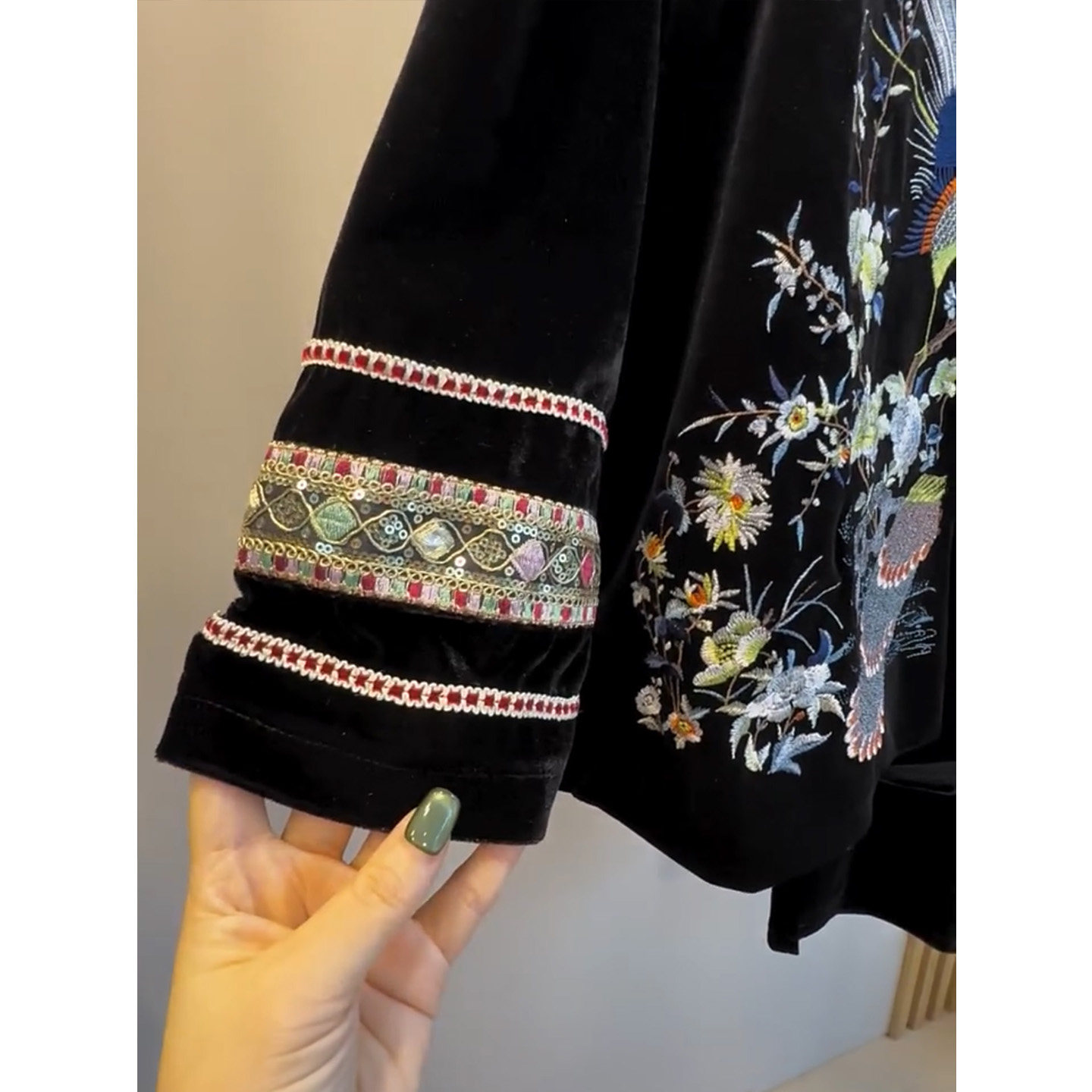 新中式国风特大码女装2025秋季新款高级感丝绒马甲裤子胖mm三件套,淘宝优惠券,粉丝福利购,淘宝优惠卷