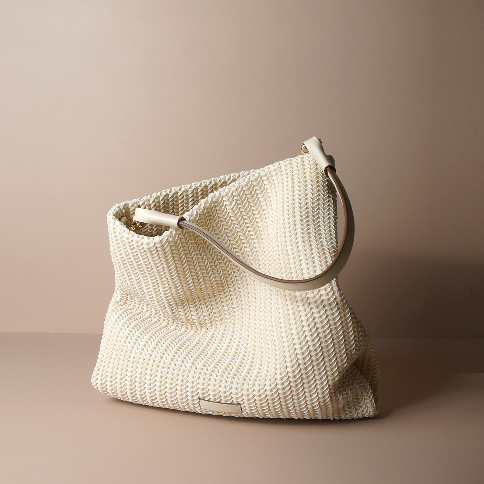 怪兽君小众慵懒风大容量编织包包女2025新款通勤托特包单肩高级感,淘宝优惠券,粉丝福利购,淘宝优惠卷