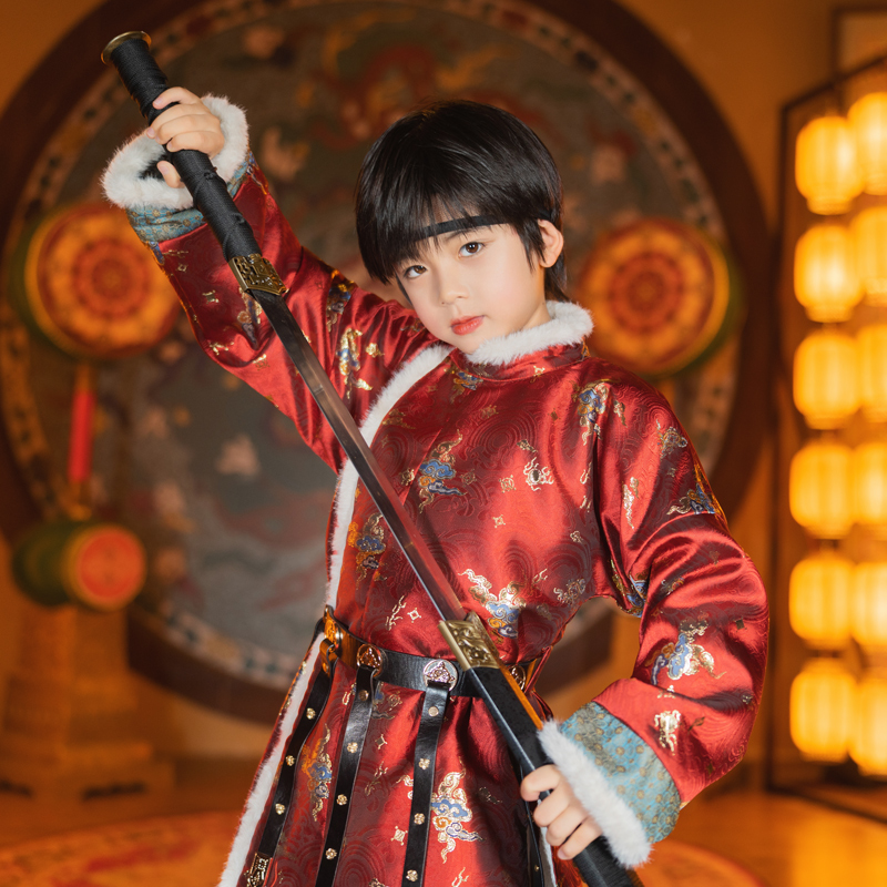 汉服男童冬季加绒儿童拜年服西域武侠风唐装圆领袍男宝宝新年唐装_桐花坞 匠心原创国风童装_童装/婴儿装/亲子装-第2张图片-提都小院