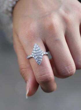 轻奢欧美热卖新款ring 时尚银色菱形镶锆钻AAA级戒指女 饰品