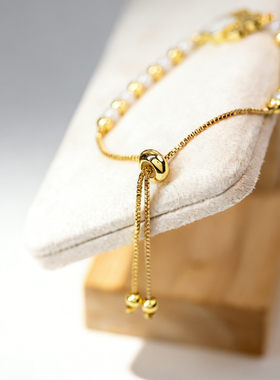 设计师款人造珍珠四叶花手链