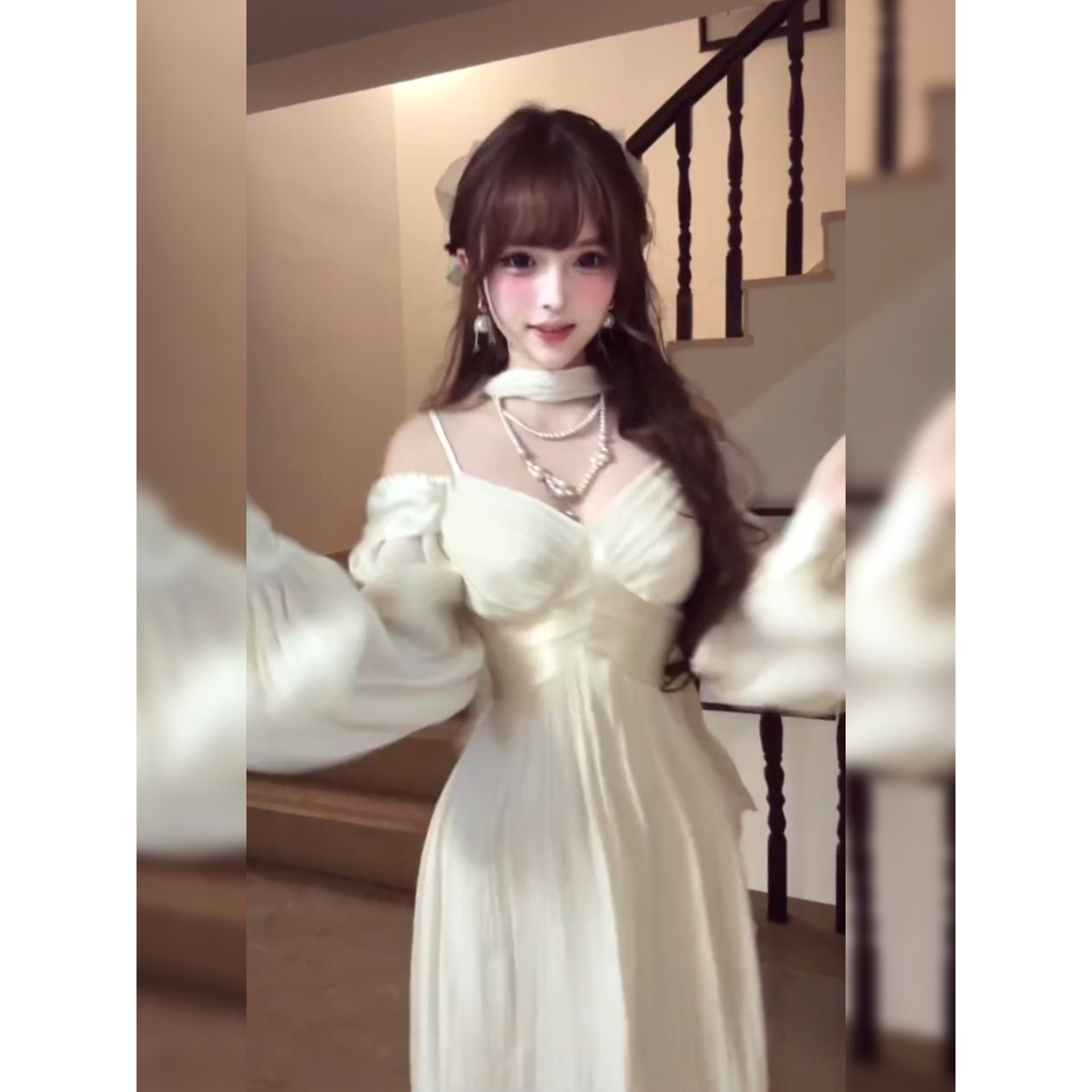 大码胖mm法式温柔风白色V领泡泡袖连衣裙女秋季收腰显瘦气质长裙,淘宝优惠券,粉丝福利购,淘宝优惠卷