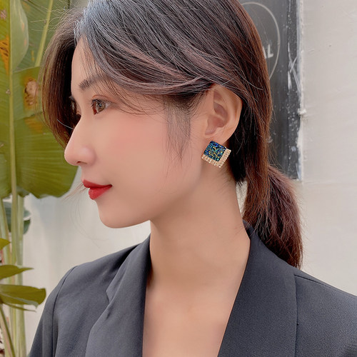 欧美个性夸张耳钉冷淡风菱形蓝色耳环2024网红性感大气高级感耳饰 - 图0