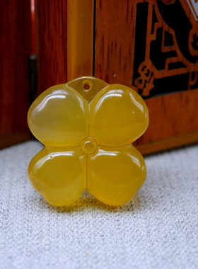 玛瑙黄玉髓四叶草挂饰吊坠链