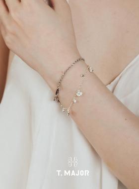 山茱萸系列 百搭麻花扭纹小花吊坠手链