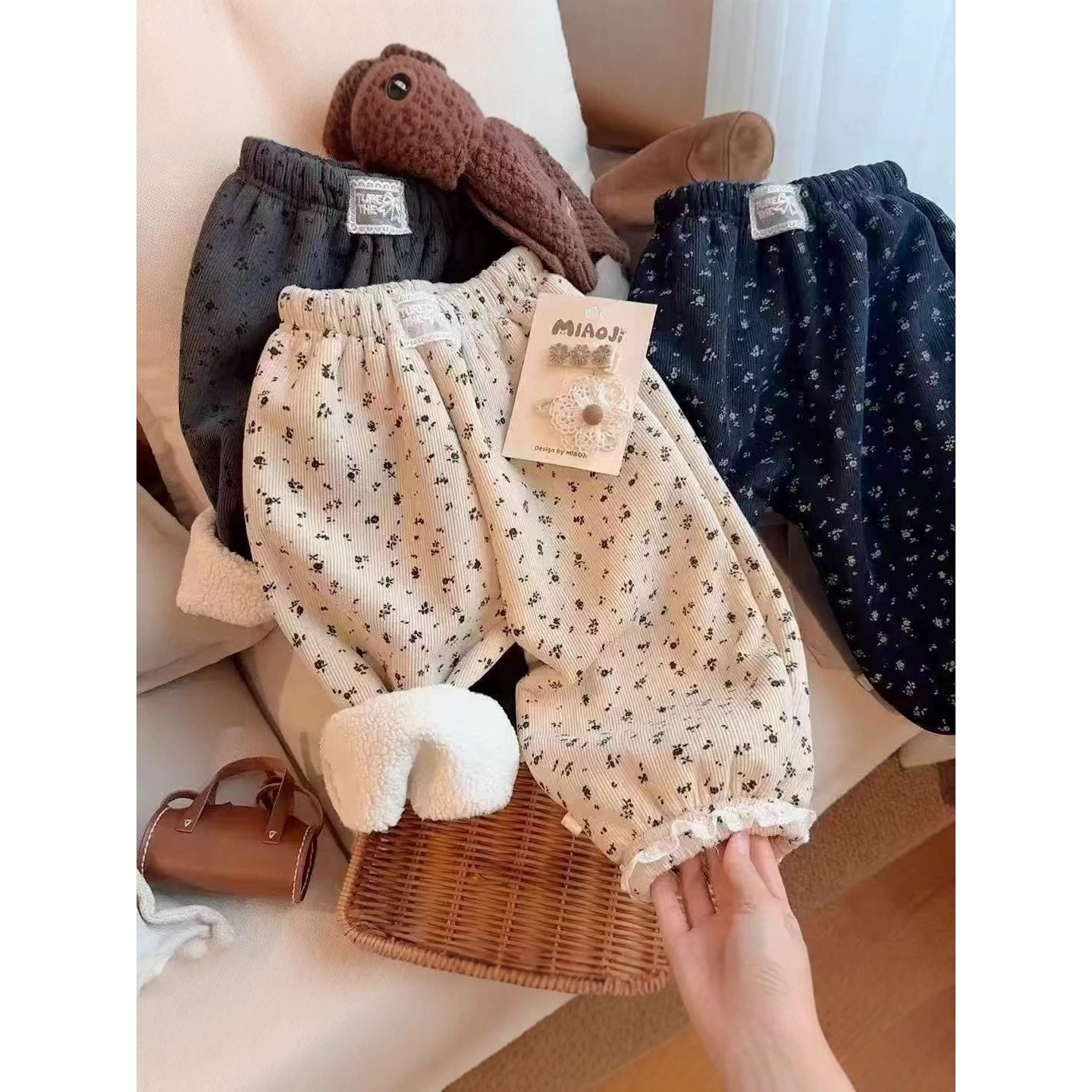 儿童加绒卫裤女童秋冬季韩系碎花休闲裤女宝百搭灯笼裤校园神裤子,淘宝优惠券,粉丝福利购,淘宝优惠卷