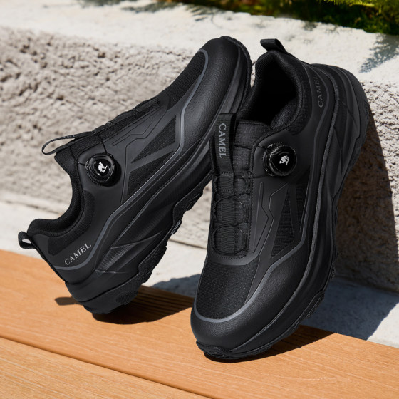 Camel swivel buckle business sneakers