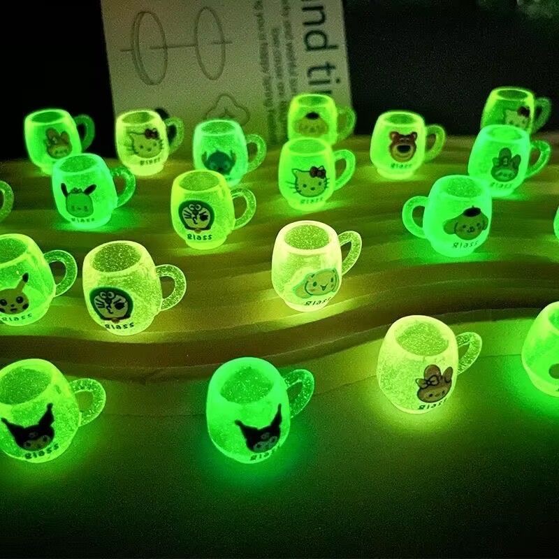 ins夜光迷你卡通三丽鸥杯子叠叠乐奇趣仿真微缩奶油胶diy配件批发 - 图0