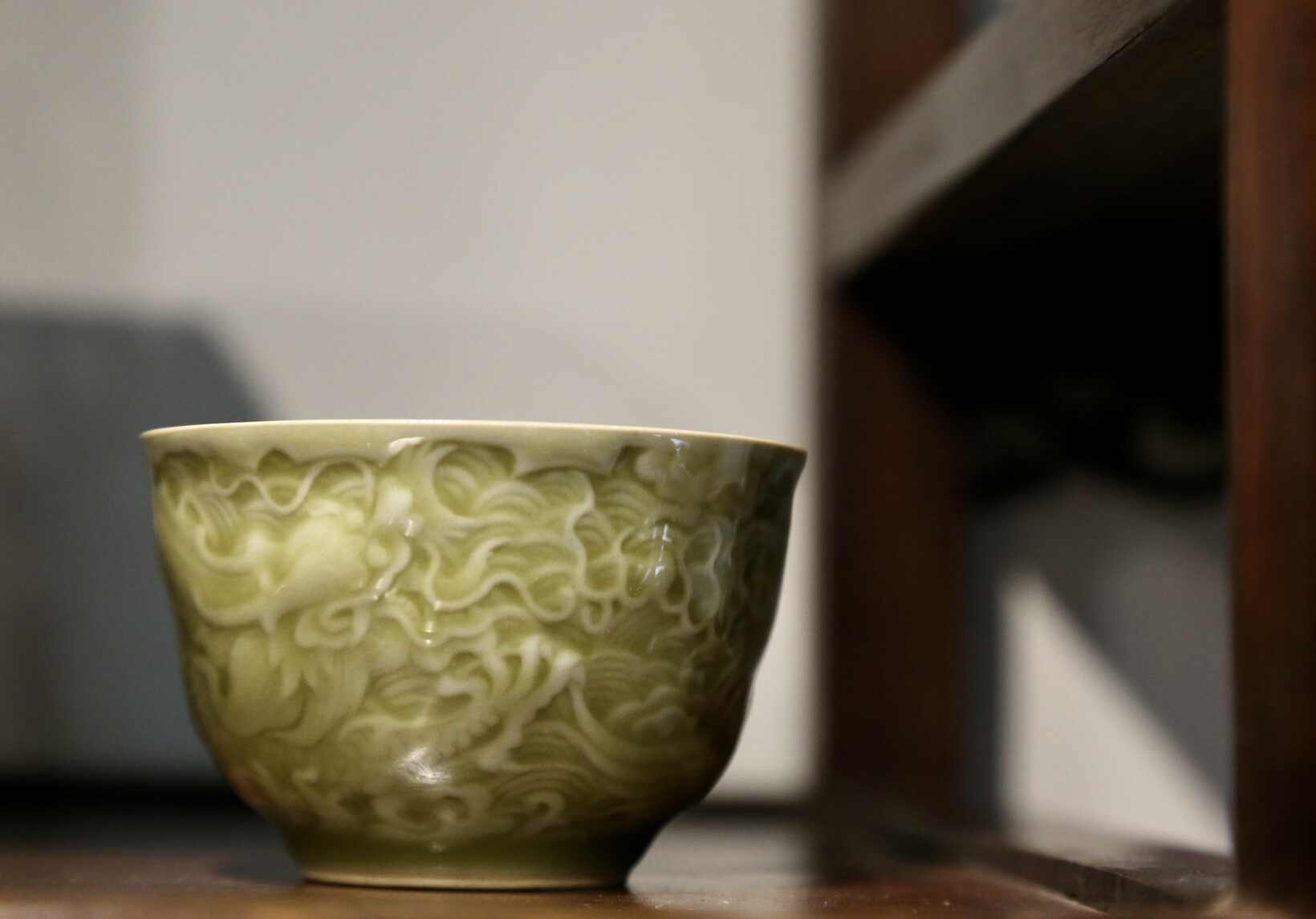 流行のアイテム 清代 青釉 開片 暗刻 福字磁缶 Www Isole Greche Com