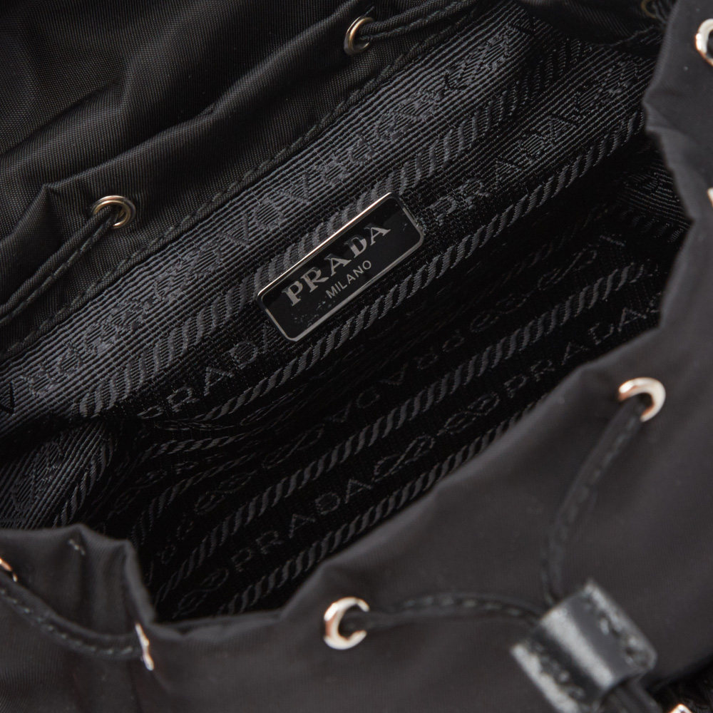 prada /普拉达黑色个性休闲双肩包 魅力惠买手折扣直营女士包袋