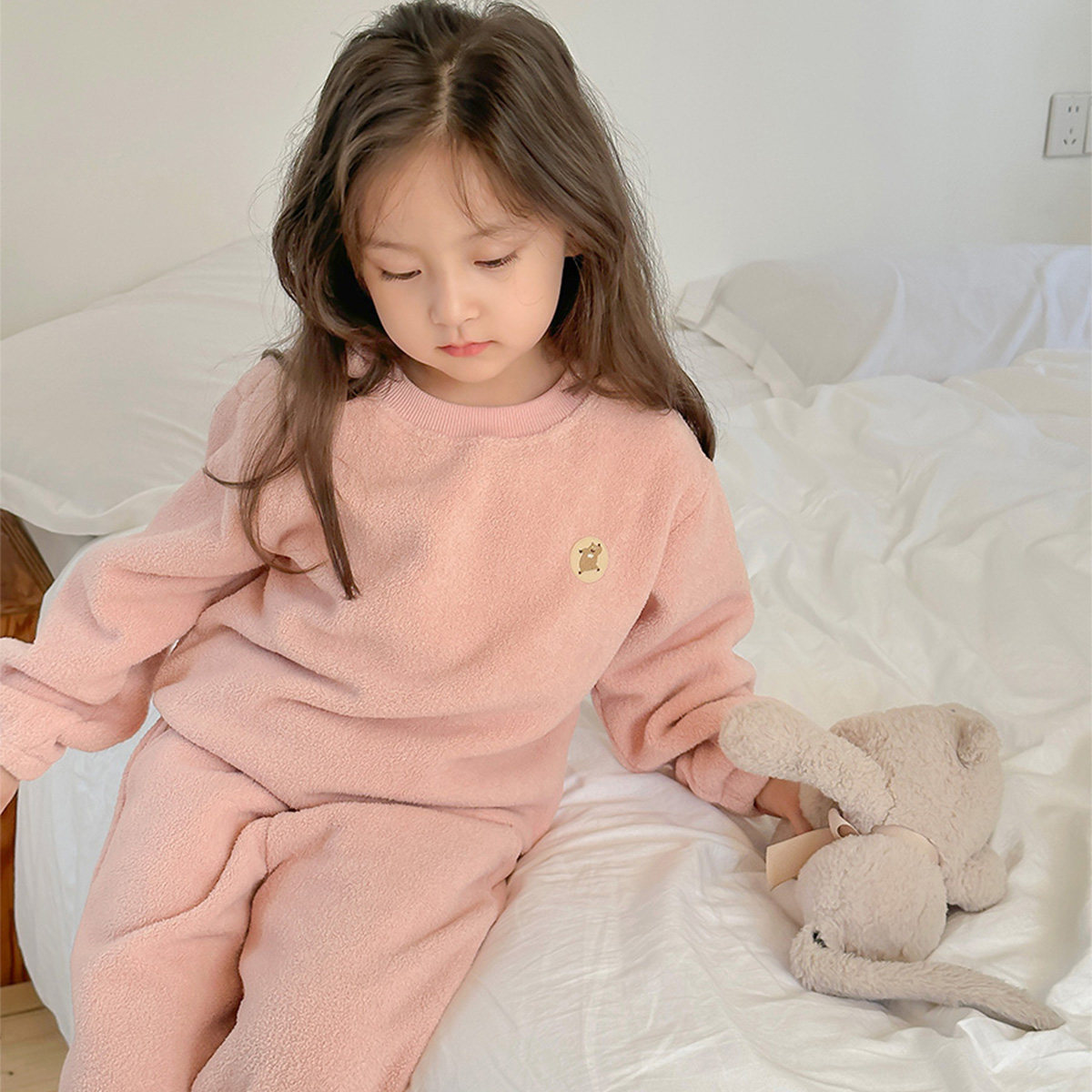沫沫童装冬装儿童休闲保暖睡衣2026秋冬季新款女童洋气家居服套装,淘宝优惠券,粉丝福利购,淘宝优惠卷