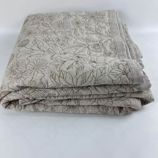 爱丽丝 100%汉麻重工刺绣垂坠感绗缝工艺盖毯大麻床盖双雨露凉席