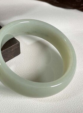 天然和田玉56mm圈口手镯正品