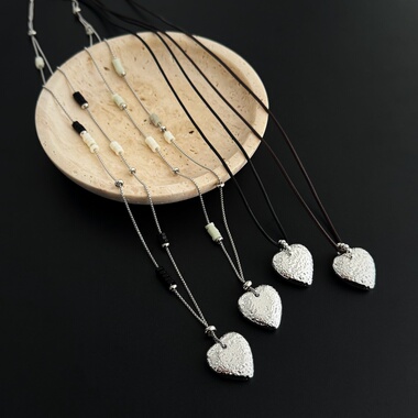 SAMPAN小众轻奢立体爱心毛衣链