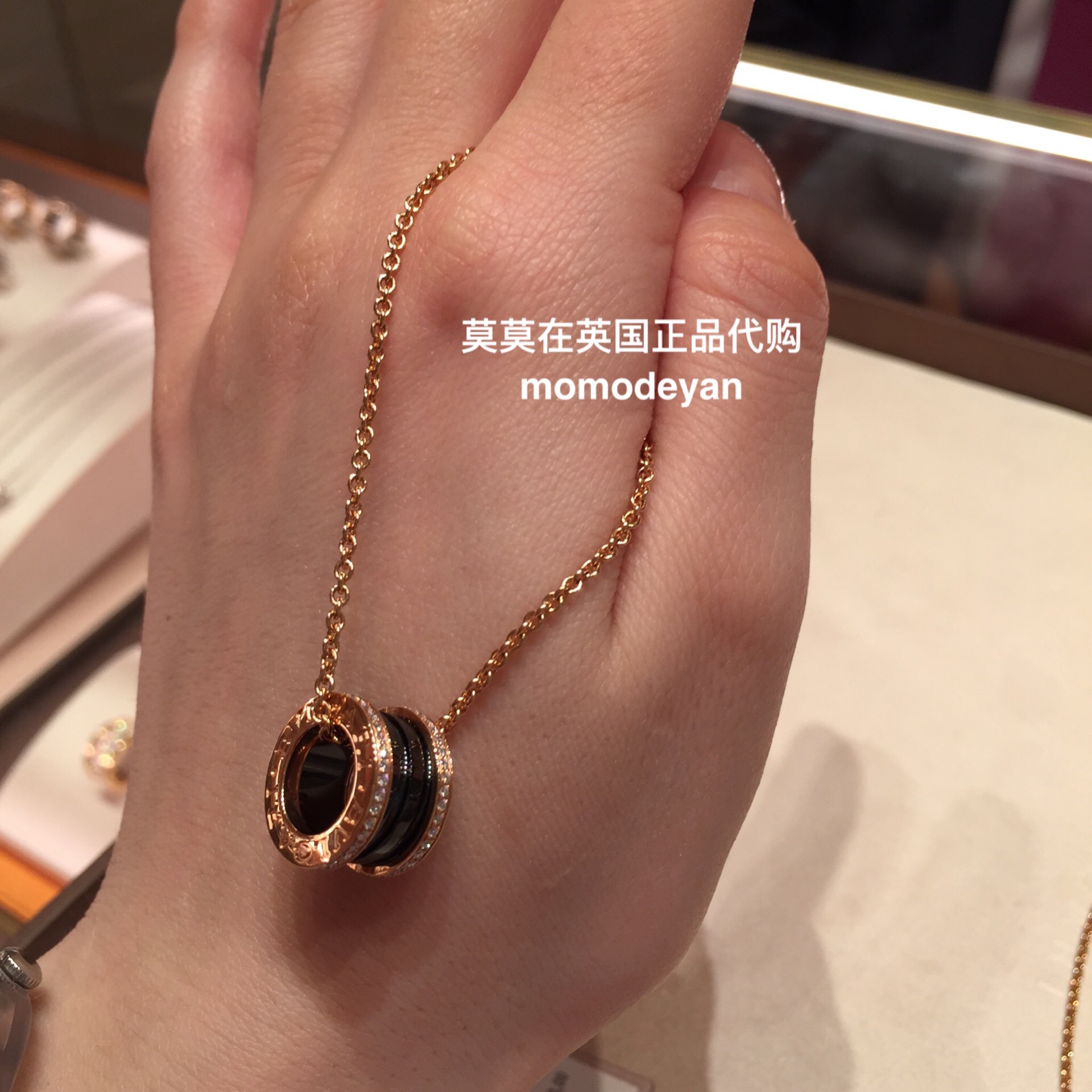 英国代购Bvlgari/宝格丽2020春夏新款cl857026时尚金色黑陶瓷项链