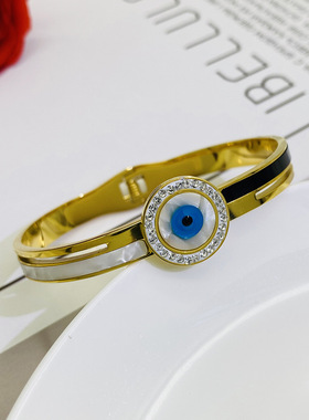 新款冷淡风恶魔眼睛钛钢手镯女