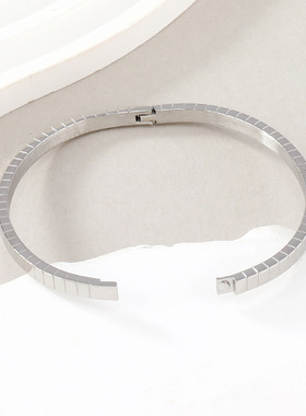 新款玫瑰金竹节钛钢手镯