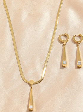 欧美风三角镶钻钛钢耳环项链套装