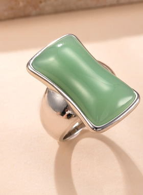 宫廷风不锈钢长方形宝石戒指