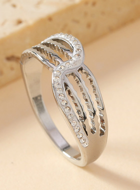欧美轻奢镂空多层陶泥钻戒指