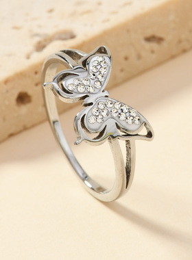 欧美轻奢蝴蝶陶泥钻戒指