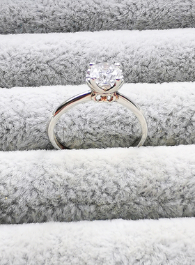 s925银一克拉钻石戒指