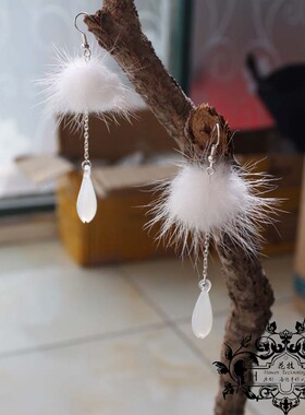 白色毛球手工木兰花古风耳环夹