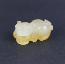 Leopard Yellow Dragon Jade Boutique Natural Engraving Fine Wax Jelly Handlebar Strokes FORTUNE AND TREASURE EIGHT TO FORNECK ACCESSORIES DISPENSERS RECOMMEND