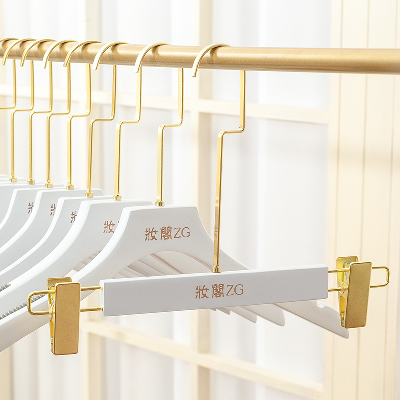 白色实木挂衣架女装防滑衣撑服装店专用衣挂定制LOGO木质裤架婚纱,淘宝优惠券,粉丝福利购,淘宝优惠卷