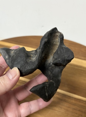 飘逸 天然太湖石狗洞黑原石头小摆件 多角度桌面赏石 金属音质