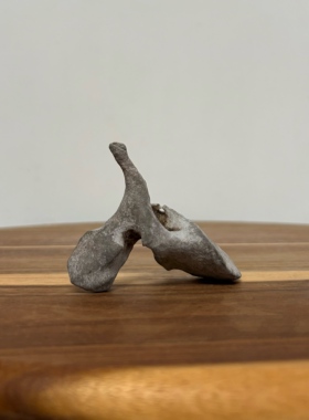 人字 天然太湖石迷你小摆件 微观赏石 原石白太湖书桌茶桌面摆件